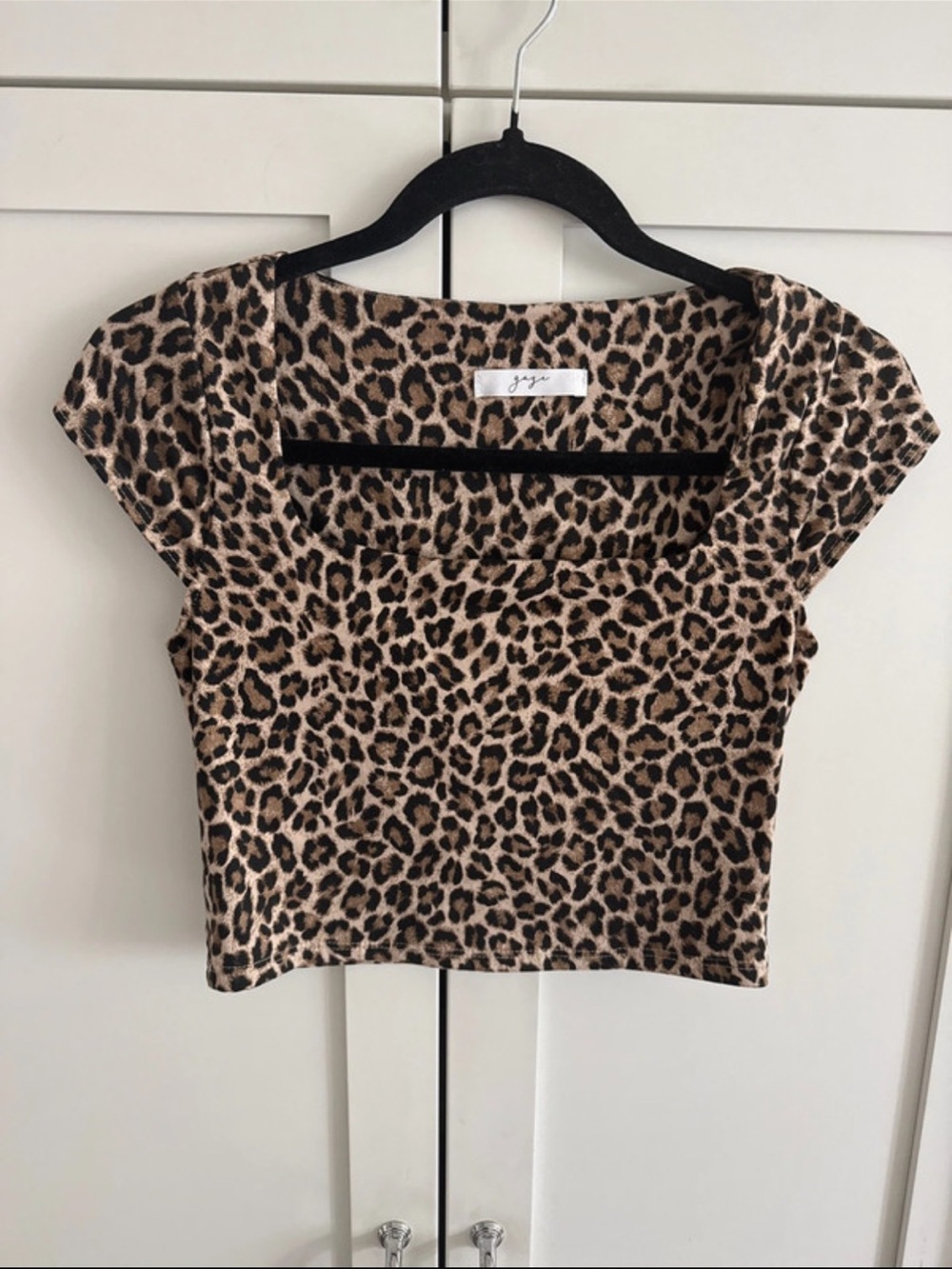 Gaze Animal Print Crop Top Short Sleeve Shirt